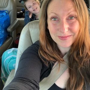 Meet your Posher, Hali